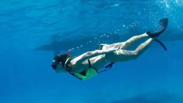 浪漫衣裙